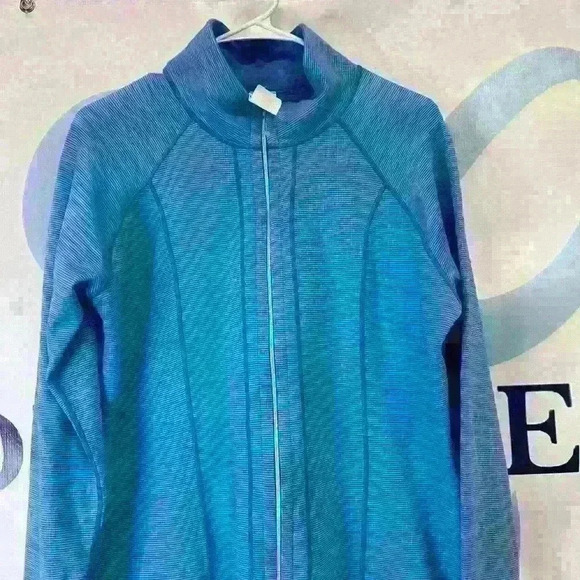 Kirkland Women’s long sleeve zip up - Picture 1 of 6